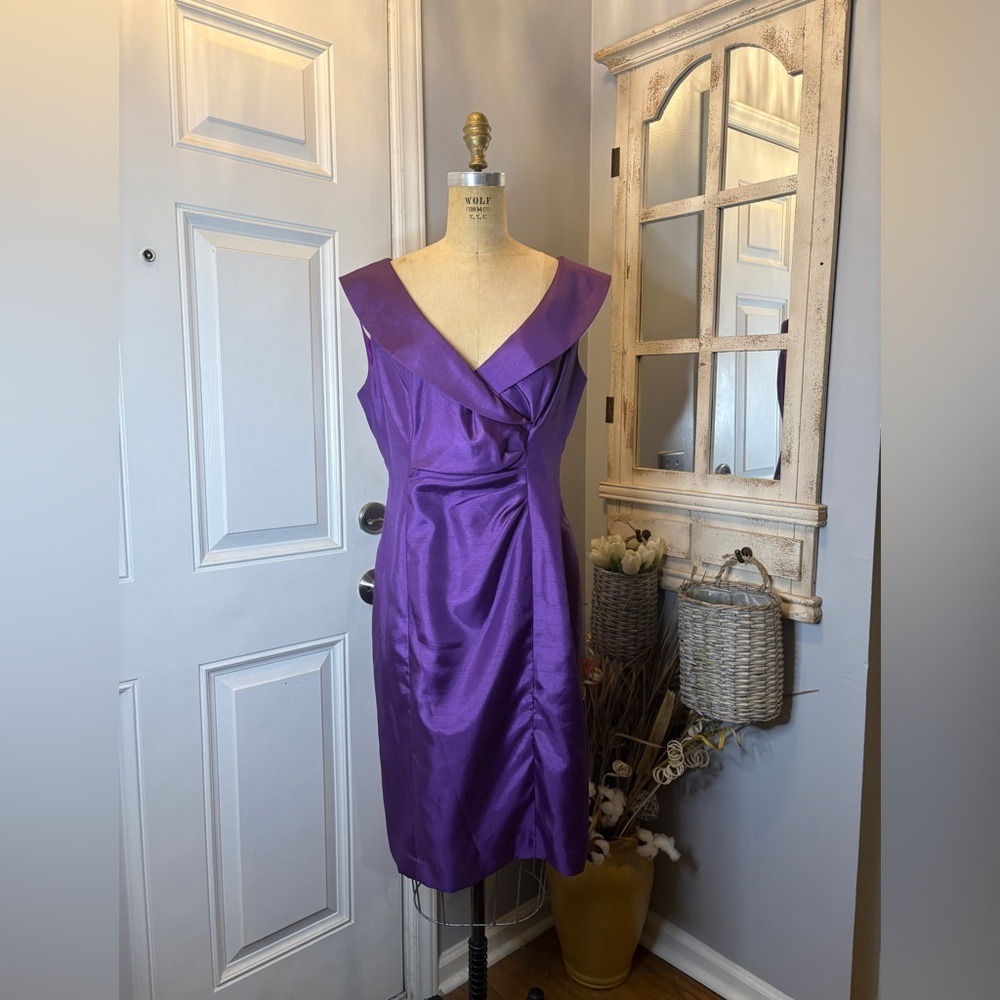 Evan Picone Purple Portrait Collar Ruched Sheath Dress 10 Sleeveless Cocktail